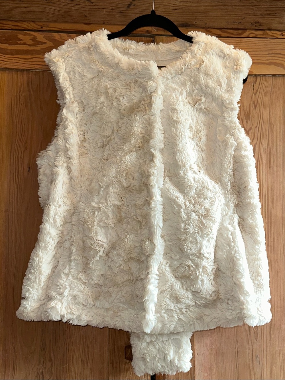 True Grit size XL Vest & Scarf NWOT